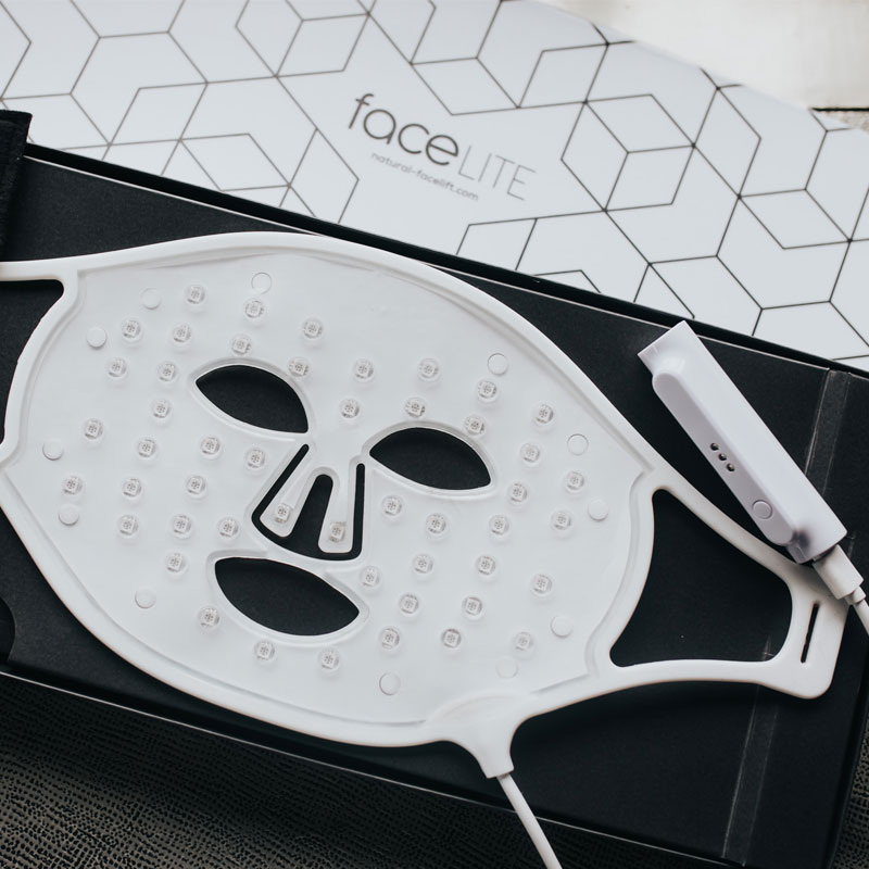 faceLITE LED face Mask décoLITE LED Décolletage and Neck Mask